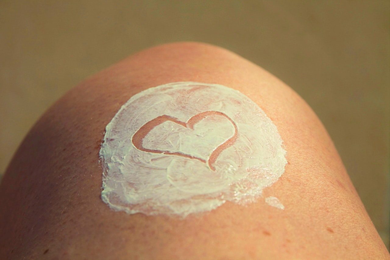 6 Simple Ways to Protect Your Skin from the Hot Summer Sun