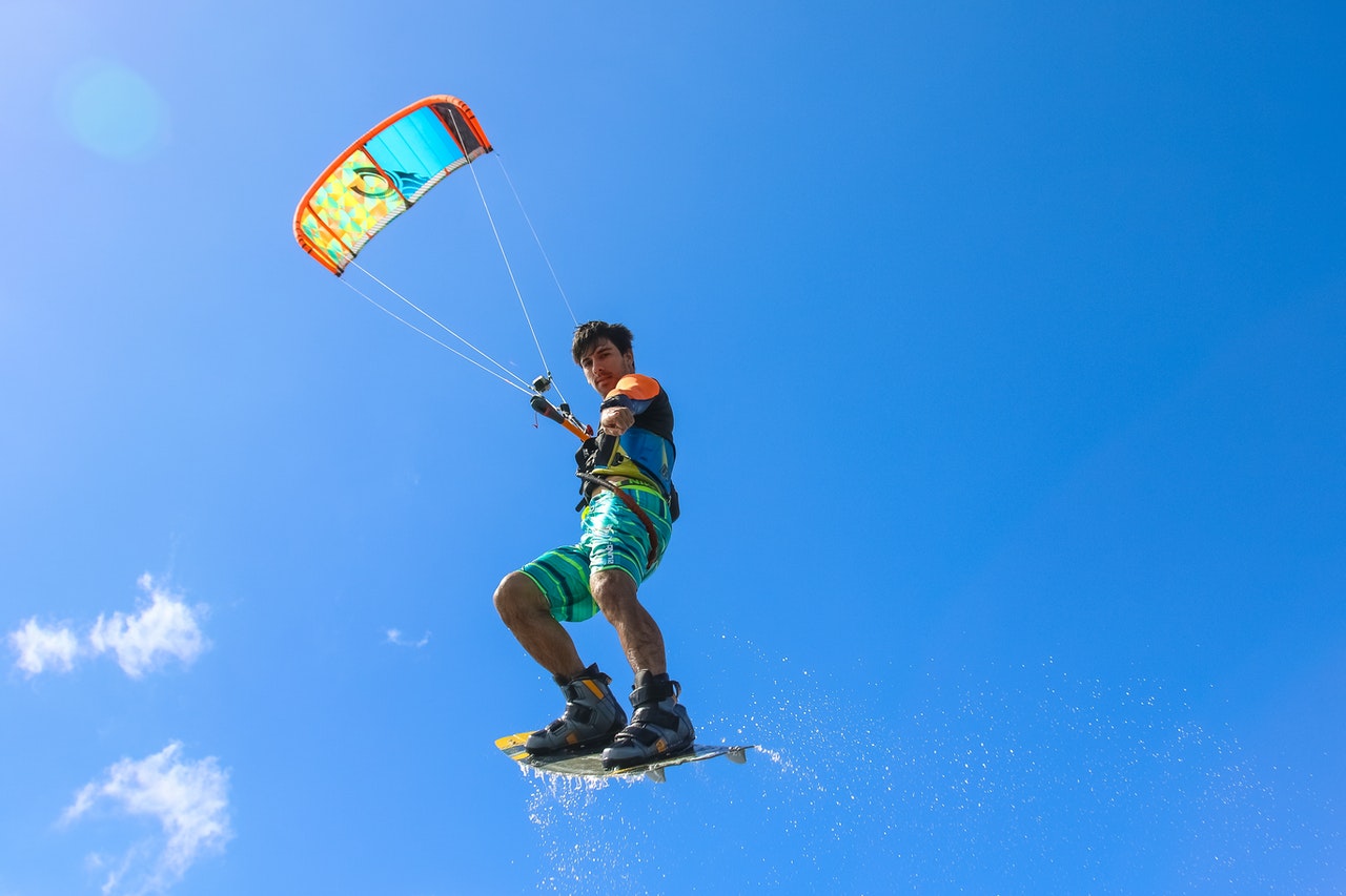 Pursue your Kitesurfing Goals in Boracay With These Budget Tips