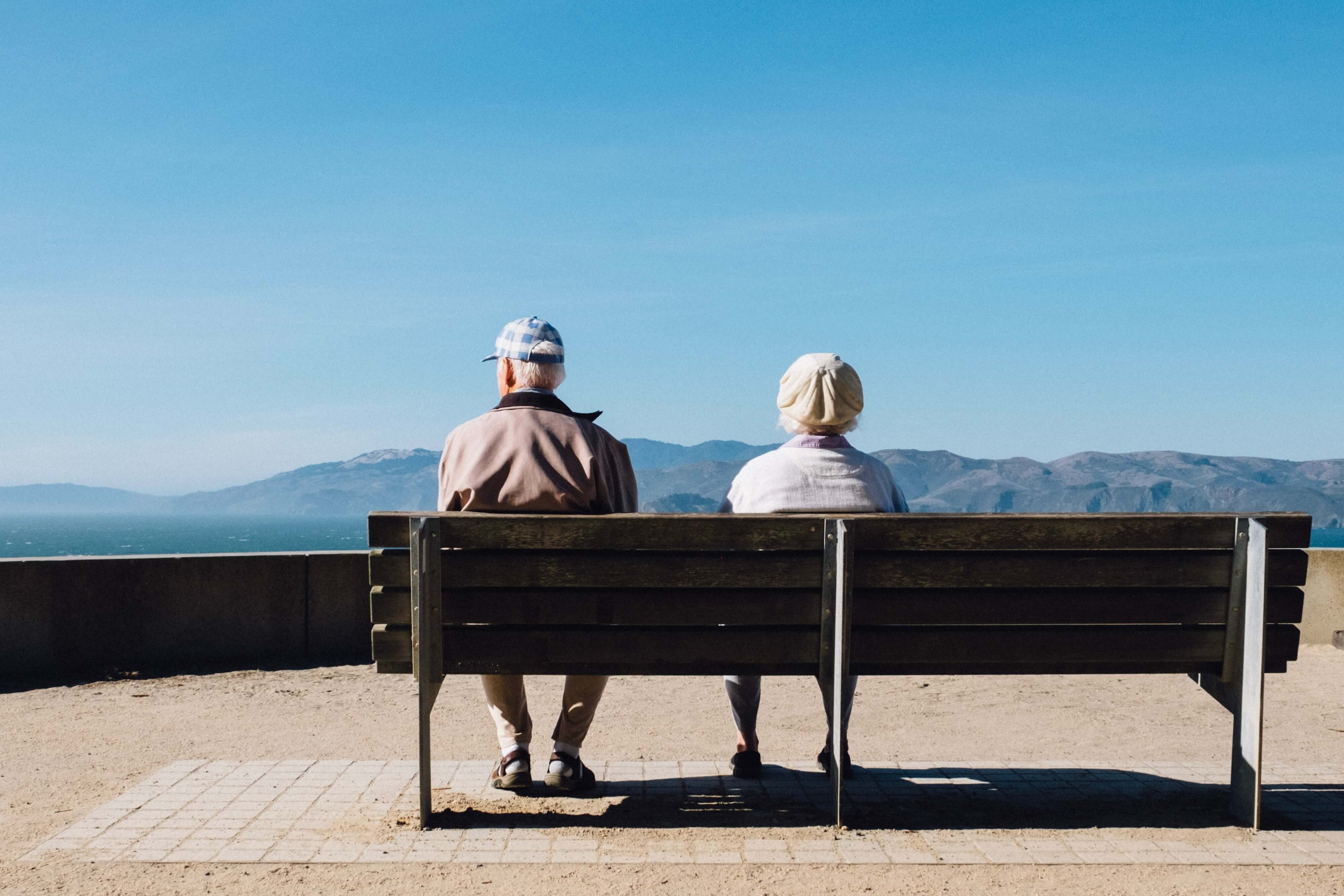 10 Essentials for Senior Couples Traveling This Valentine’s Day