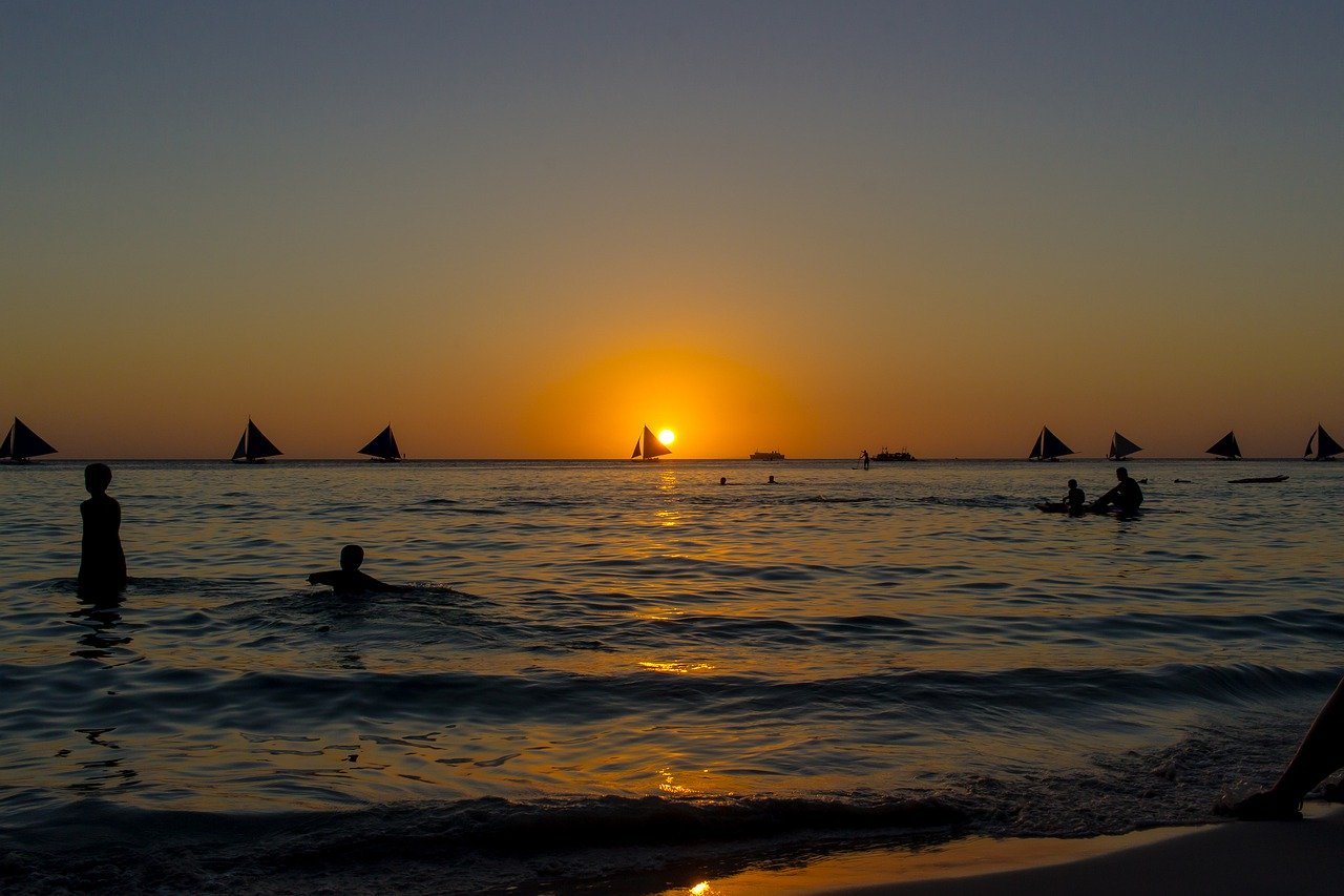 Why Boracay Is a World Famous Travel Destinations to Explore
