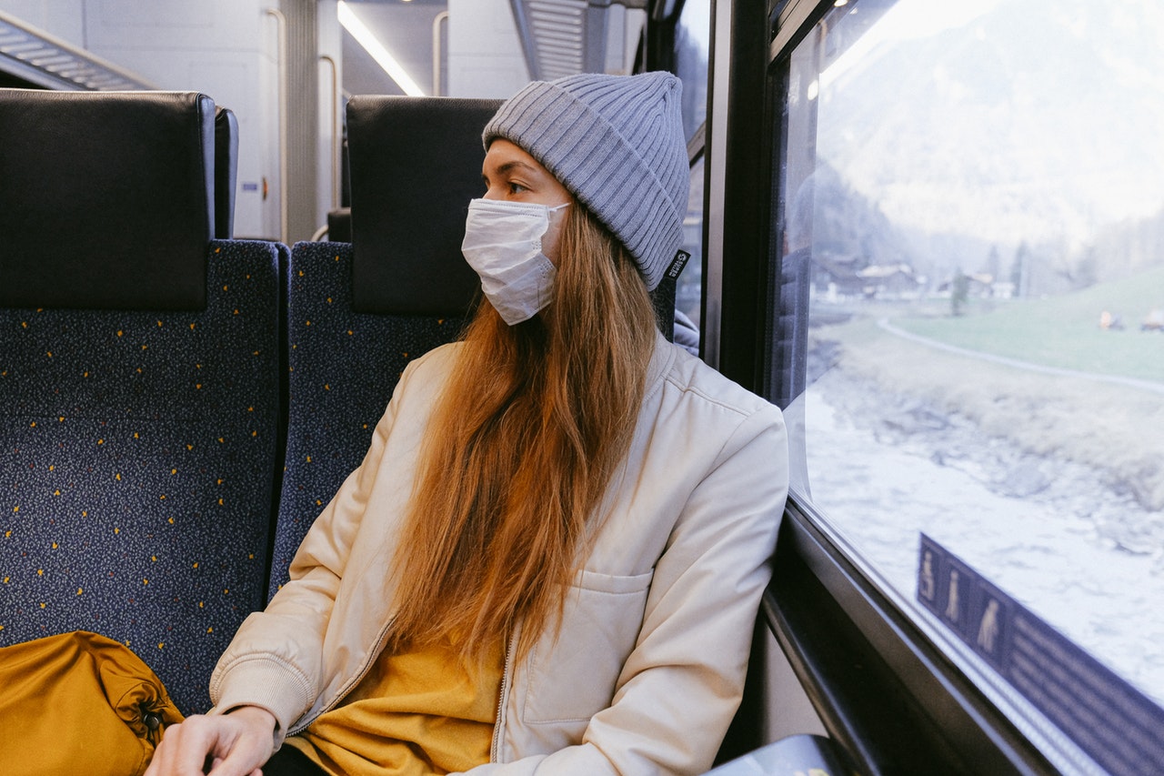 10 Tips to Avoid Getting Sick While Traveling