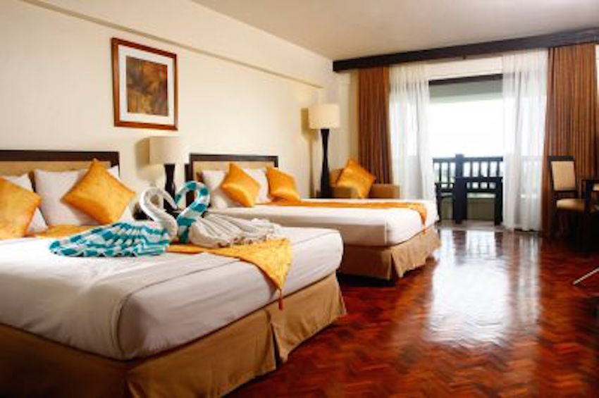 Boracay Making Most of P5000 Room Sharing
