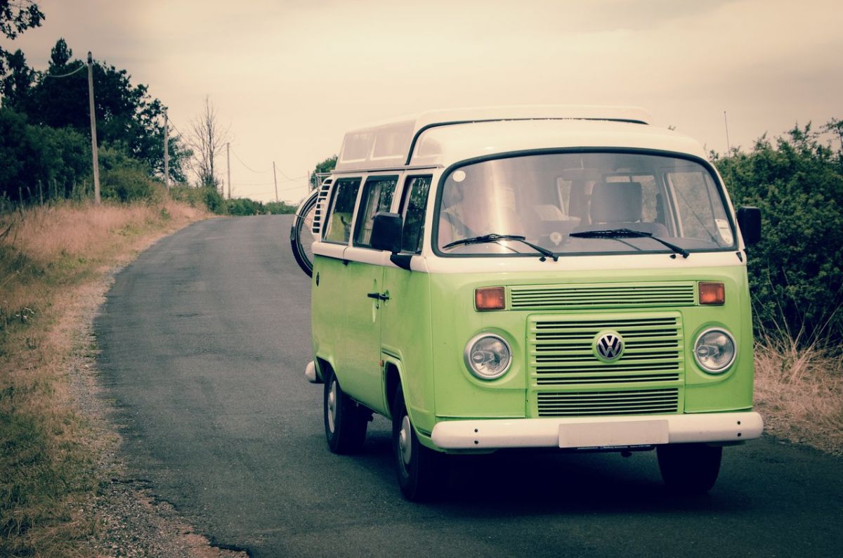 green-and-white-volkswagen-combi-2020-07-28-03-54-large
