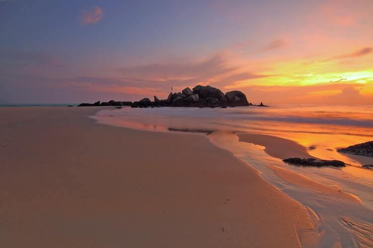 Be Enthralled by Boracay Sunset at Valentine's